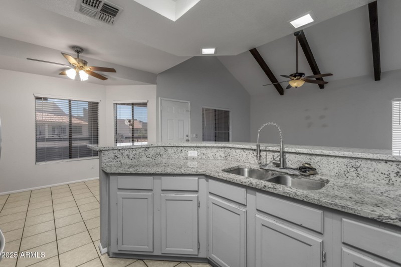 14-web-or-mls-11666 N 28th Dr #295-14