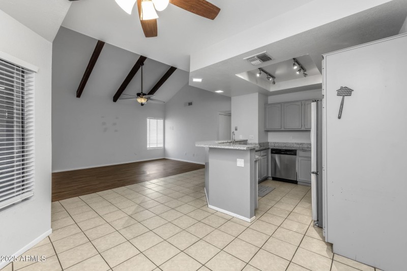 15-web-or-mls-11666 N 28th Dr #295-15