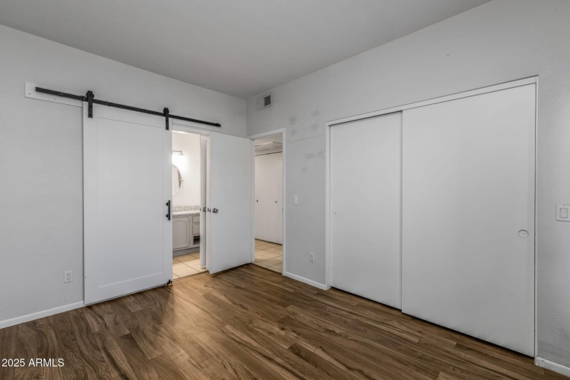 18-web-or-mls-11666 N 28th Dr #295-18