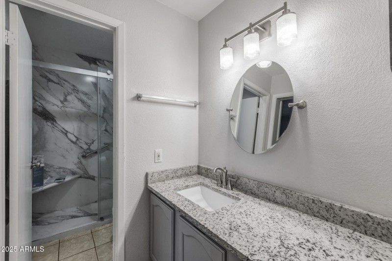 19-web-or-mls-11666 N 28th Dr #295-19