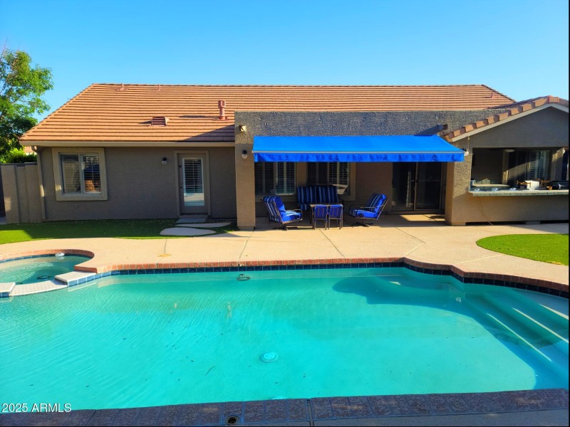 55 Hope backyard