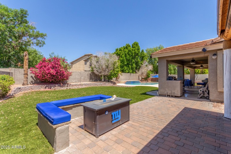 57 Hope backyard additional sitting area