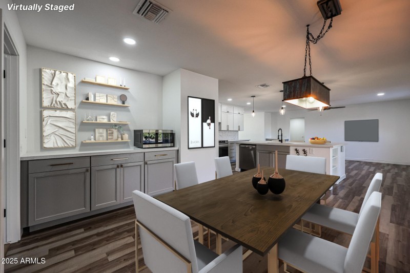 VR Dining + Beverage Station
