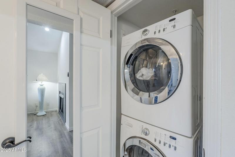 FULL SIZE WASHER/DRYER