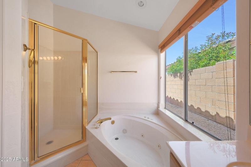 Jacuzzi tub