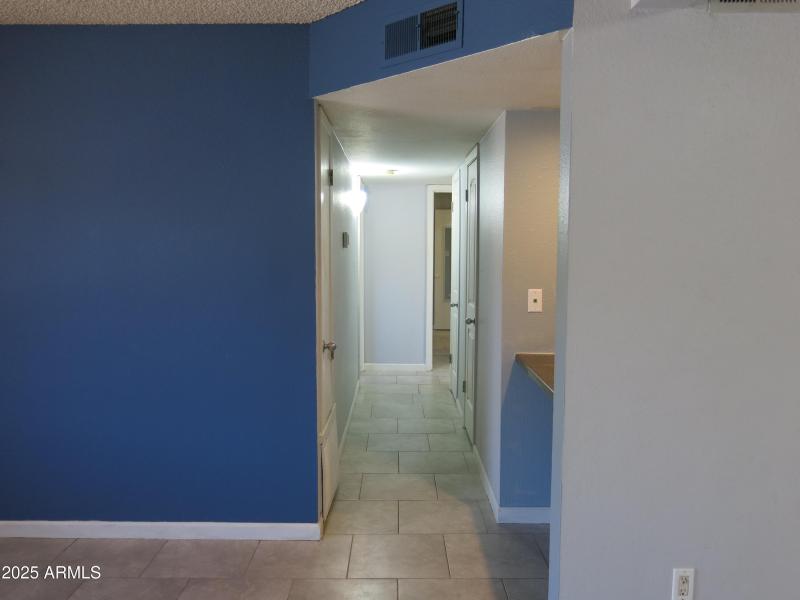 Hallway to Bedrooms/baths