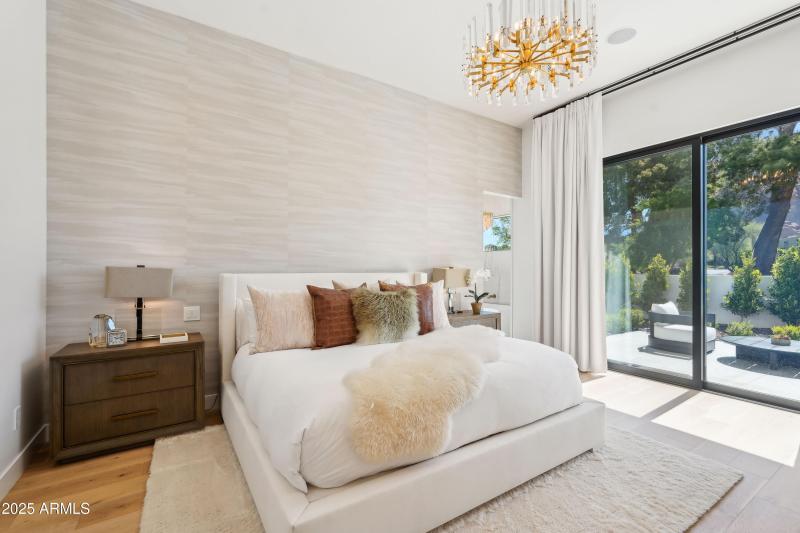 35-print-E Solano Dr-2904-033