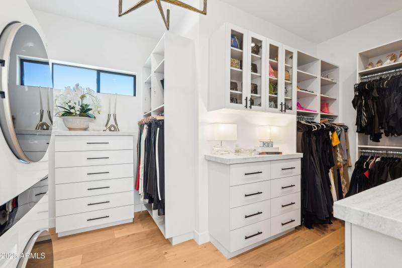 42-print-E Solano Dr-2904-040