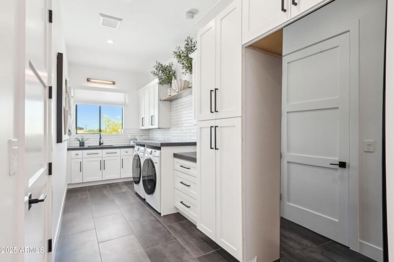 50-print-E Solano Dr-2904-048