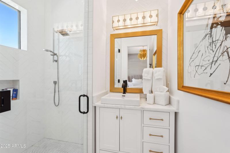 57-print-E Solano Dr-2904-055