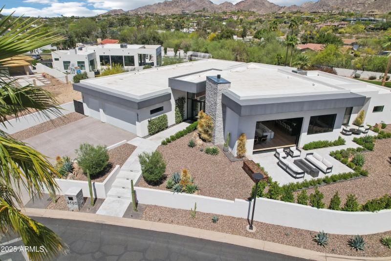 88-print-E Solano Dr-2904-086