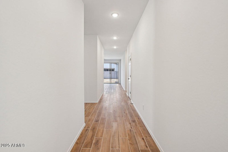 4-web-or-mls-W Old Timer Rd-05042025-004