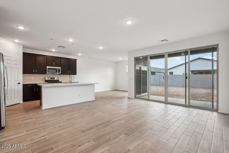 6-web-or-mls-W Old Timer Rd-05042025-006