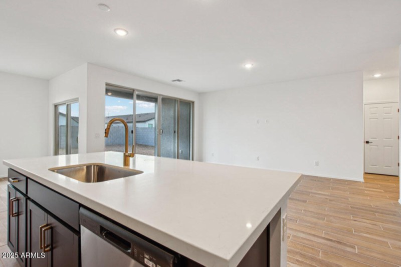 10-web-or-mls-W Old Timer Rd-05042025-01