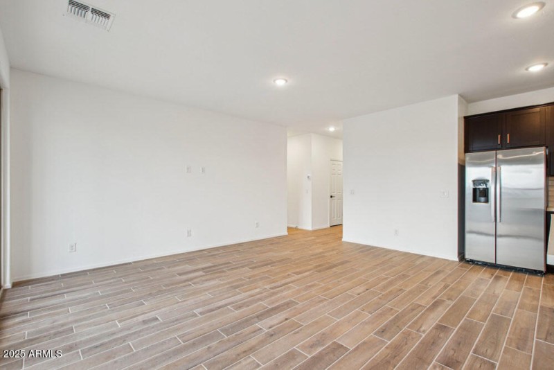 12-web-or-mls-W Old Timer Rd-05042025-01