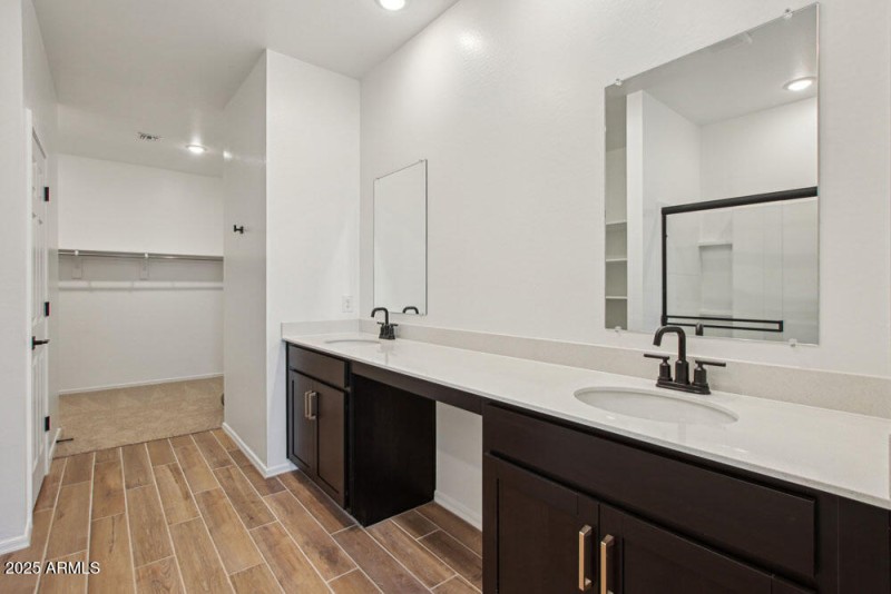 26-web-or-mls-W Old Timer Rd-05042025-02