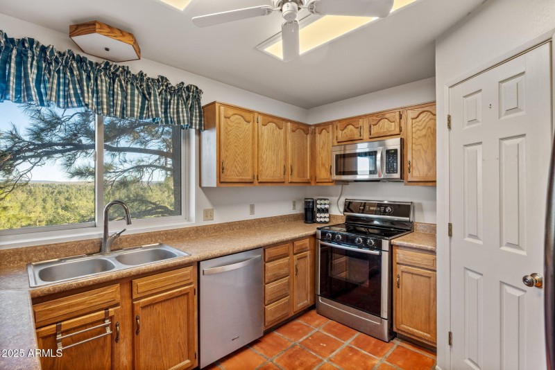 2901RidgeCircle-Heber-AZ-10