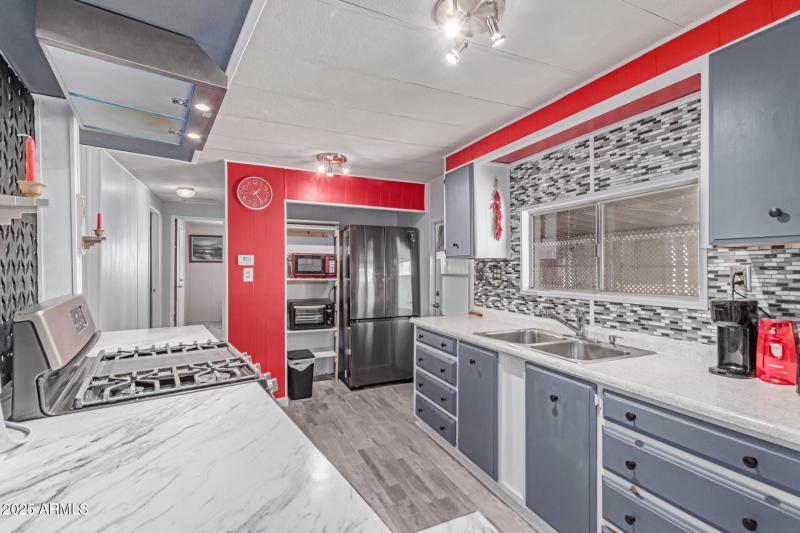 2700 E Allred AVE R87