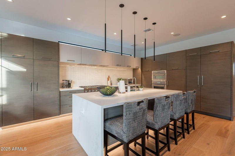 004_Kitchen Island