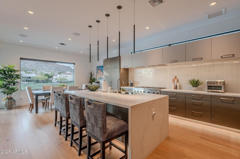 005_Kitchen Island