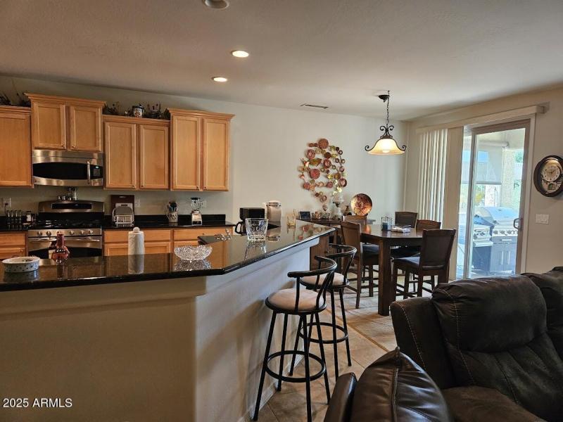 Kitchen Breakfast Bar