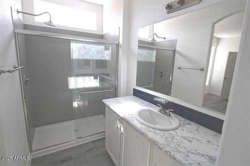 917 Master Bath Full