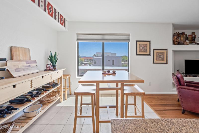 17-16631EELB212-ocupix