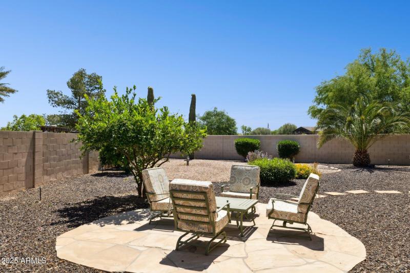 36-web-or-mls-21019-n-sansom-dr