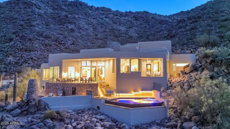 5810 E Cholla Ln-large-063-034-5810 E Ch