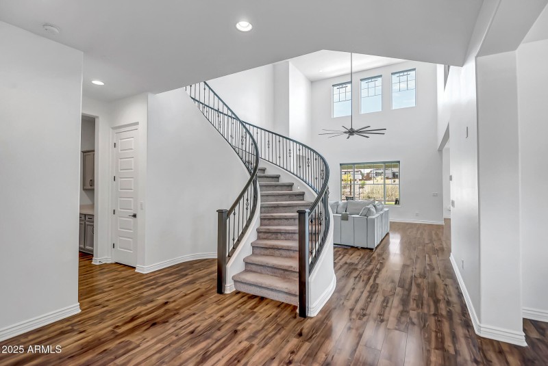 GRAND STAIRCASE