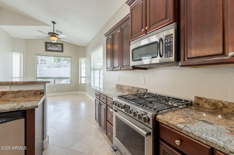 Gas Stove/Oven