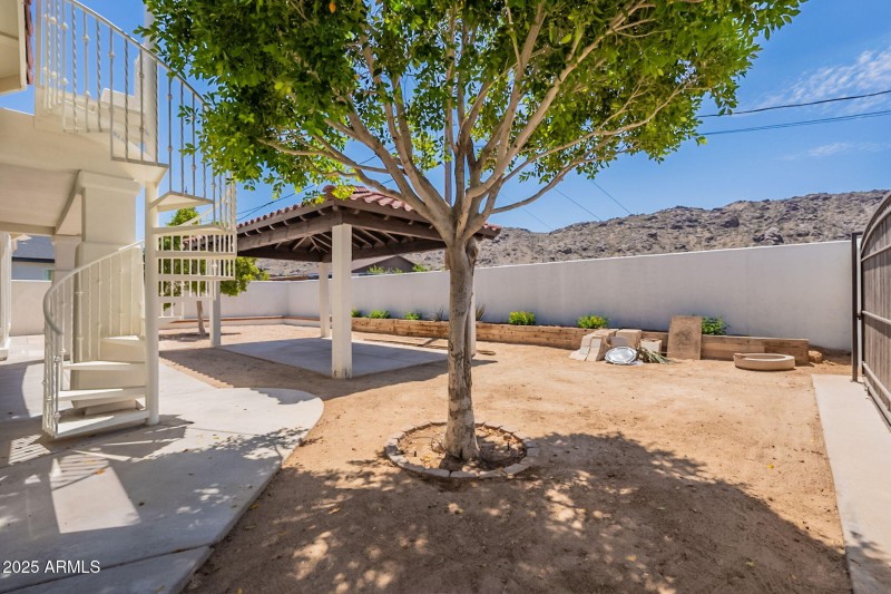 Nice Yard area