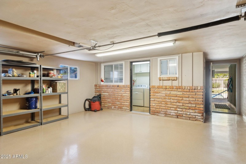 2-Car Garage