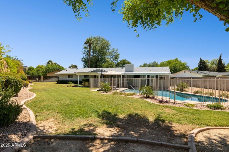 14,009 Sq. Ft. Lot