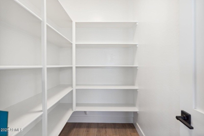 MASTER WALK IN CLOSET