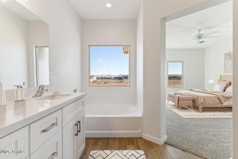MASTER BATH 1