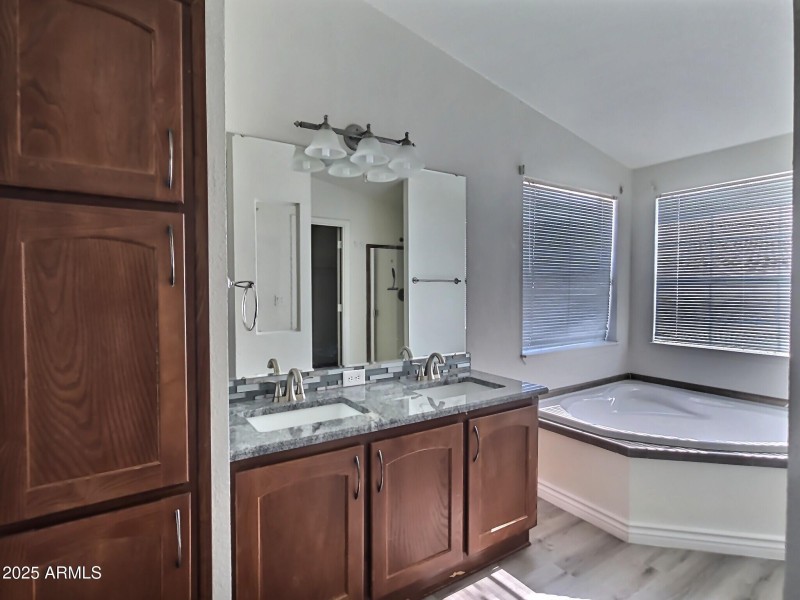 2025-05-04 09.26.38-3