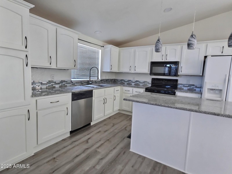 2025-05-04 09.26.38-5