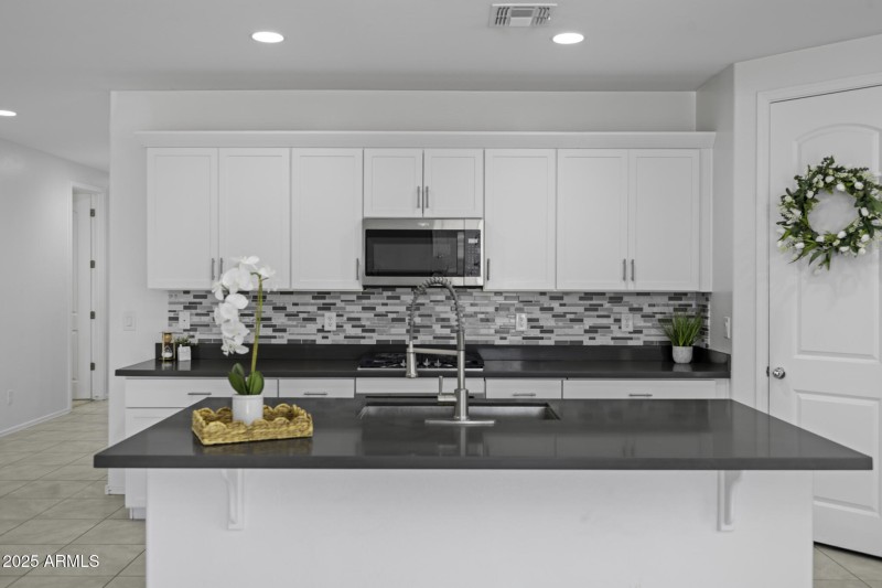 40015WCraneDrive-24