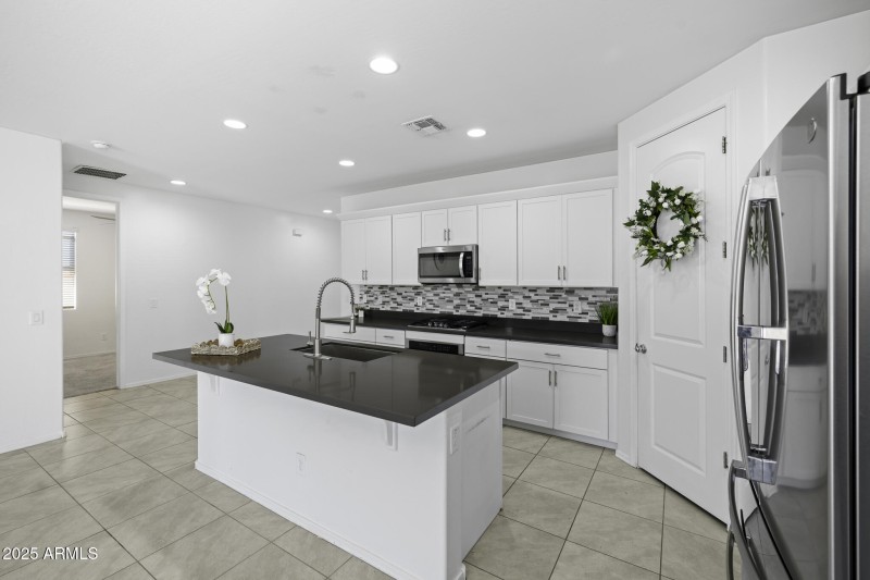40015WCraneDrive-25