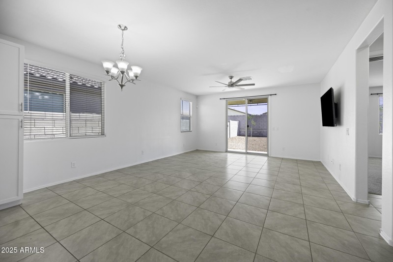 40015WCraneDrive-28