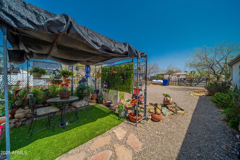 22780 W Sunrise Rd 00017