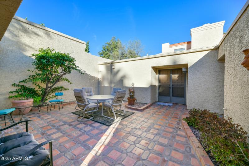 Front private courtyard