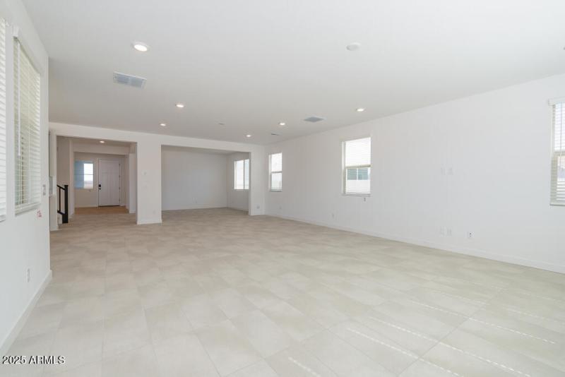 Tri Pointe Terraza 89 - Great Room-2MLS