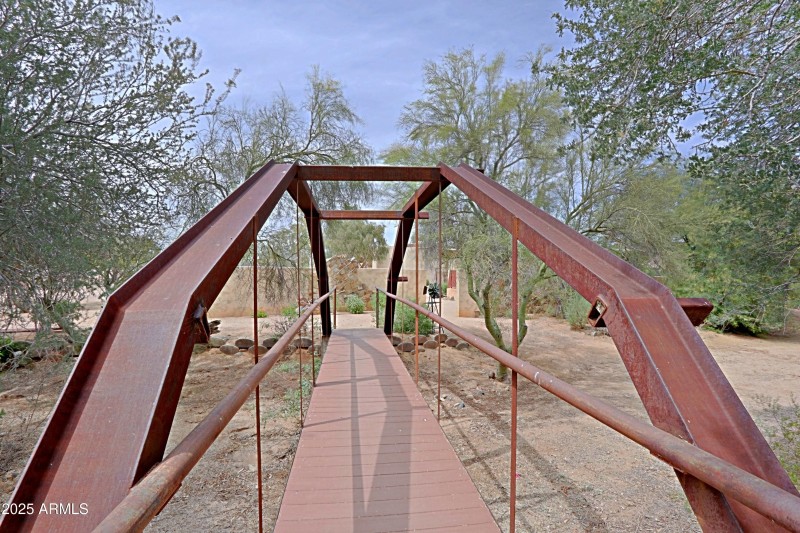 House - Bridge to House 4