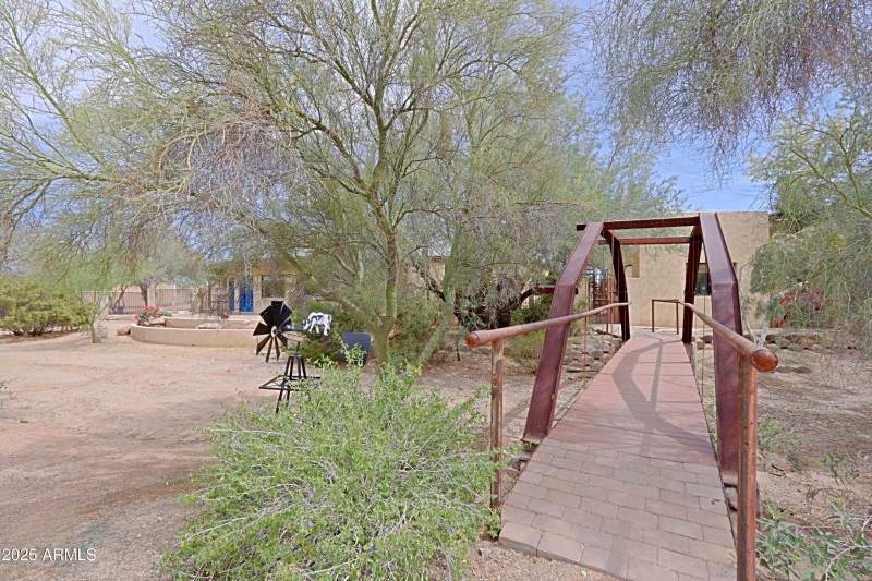 House - Bridge to House 5