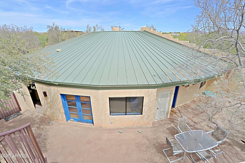 House - Courtyard and House