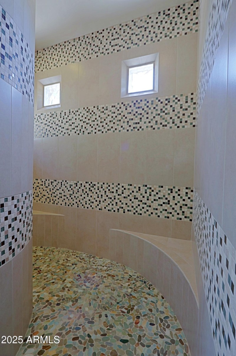 House - Master Bath 5