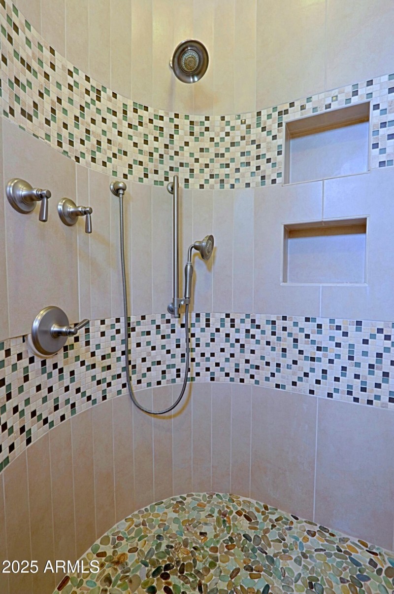 House - Master Bath 6