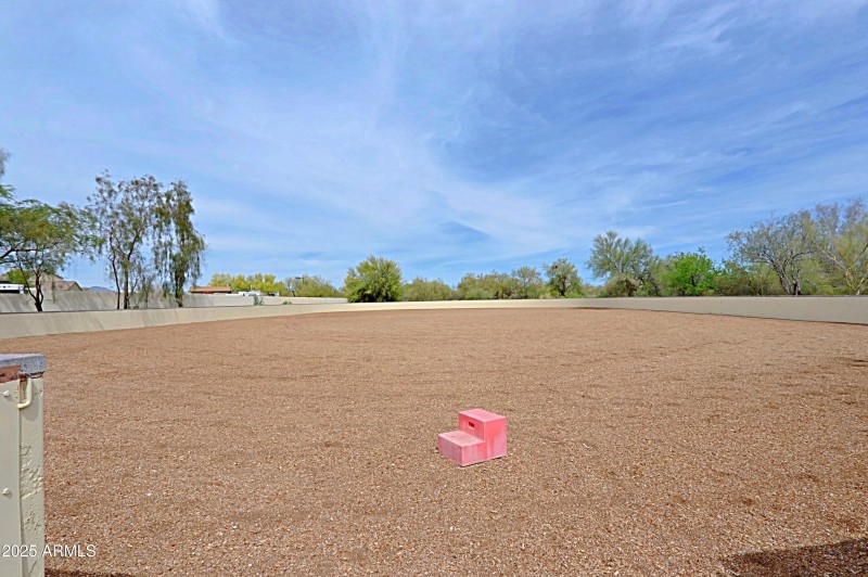 Outdoor Horse Area - Large Arena